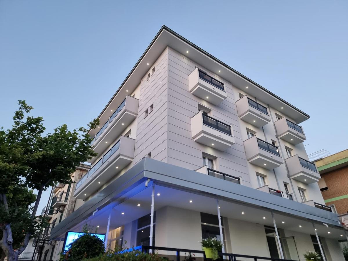 Beach Hotel Clerice ริมินี ภายนอก รูปภาพ