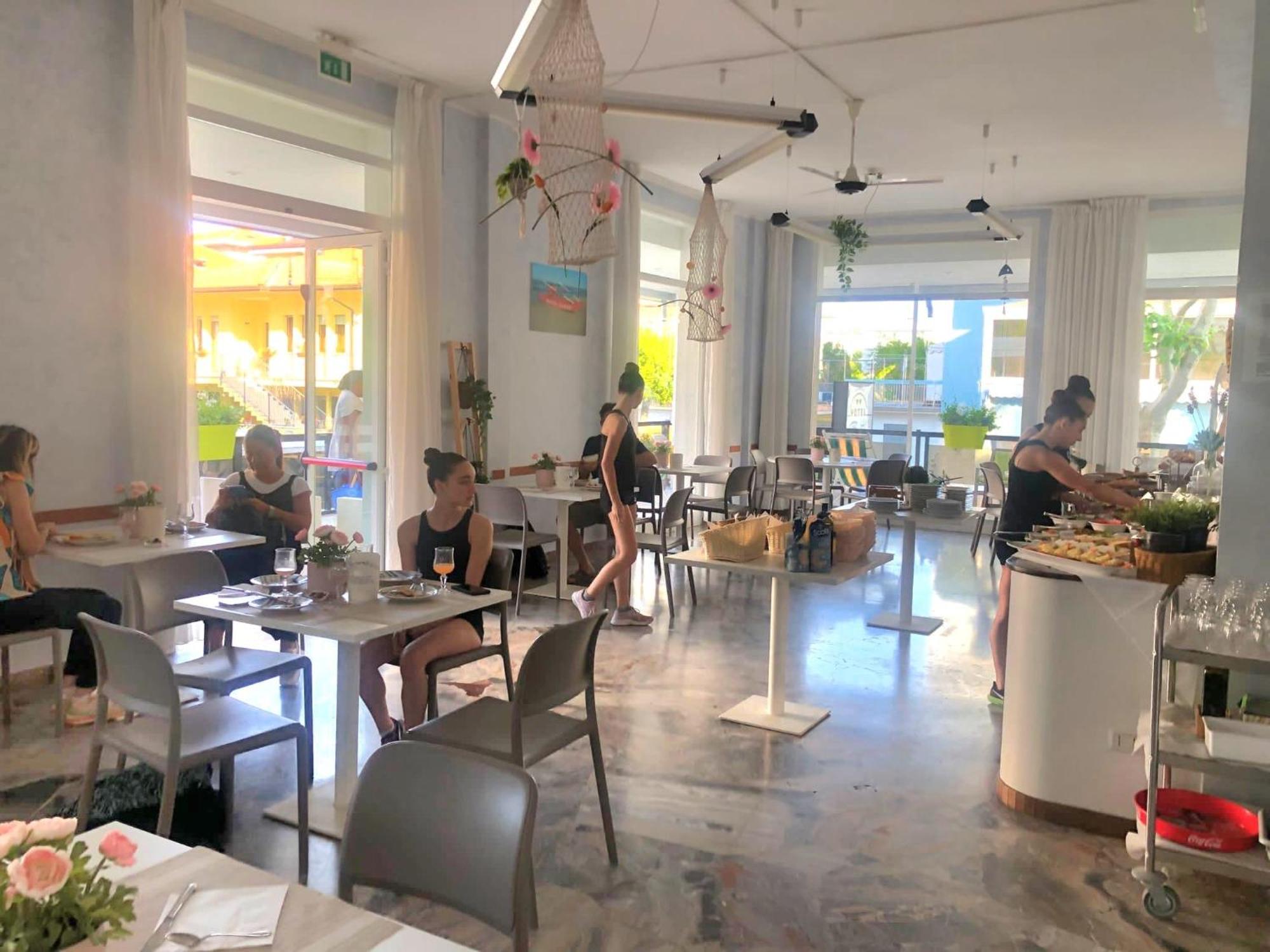 Beach Hotel Clerice ริมินี ภายนอก รูปภาพ