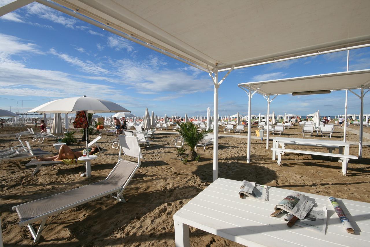 Beach Hotel Clerice ริมินี ภายนอก รูปภาพ