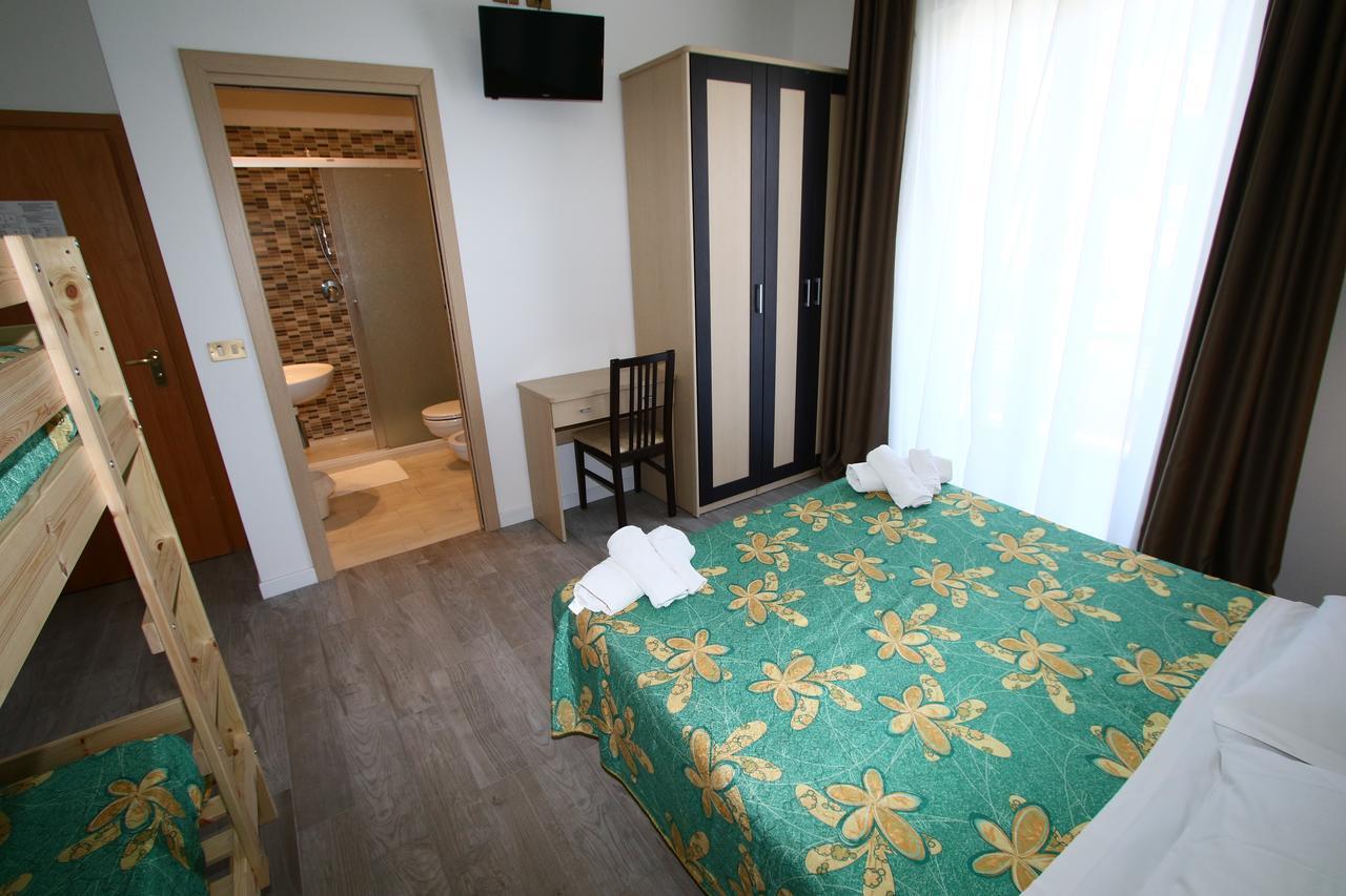 Beach Hotel Clerice ริมินี ภายนอก รูปภาพ