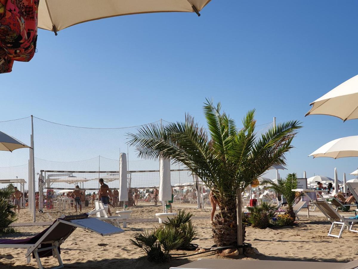 Beach Hotel Clerice ริมินี ภายนอก รูปภาพ
